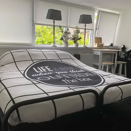 Bed & Breakfast Bed & Breakfast