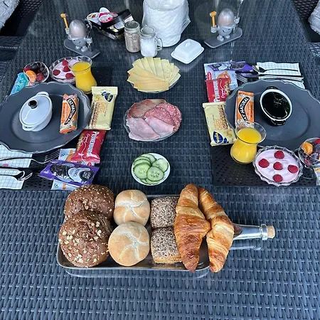 Bed & Breakfast Bed & Breakfast